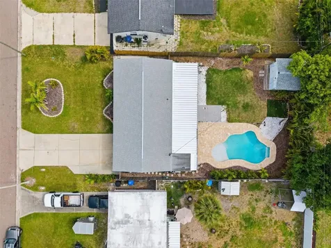 4146 Des Moines Street NE St Petersburg FL 33703
