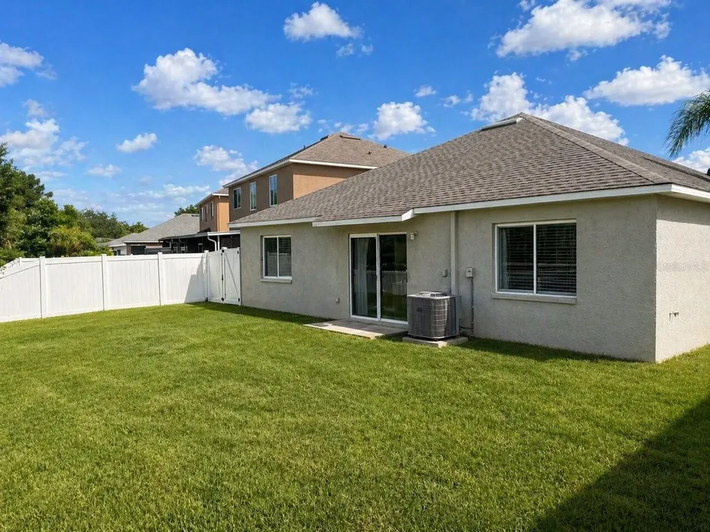 27748 Sugar Loaf Drive Wesley Chapel FL 33544