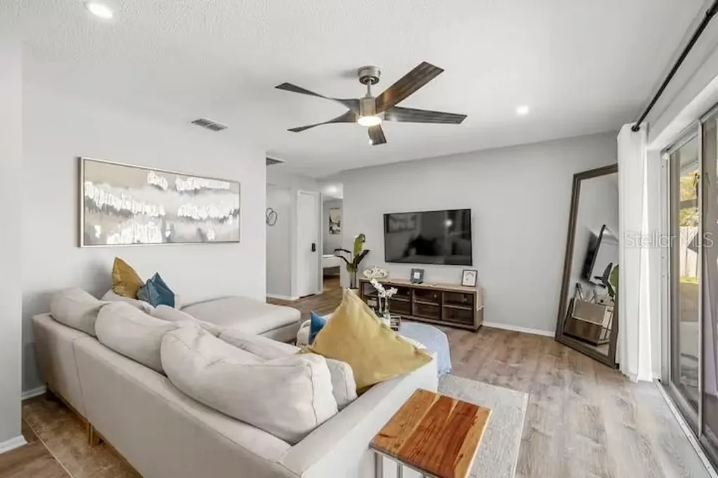10017 86th Street Seminole FL 33777