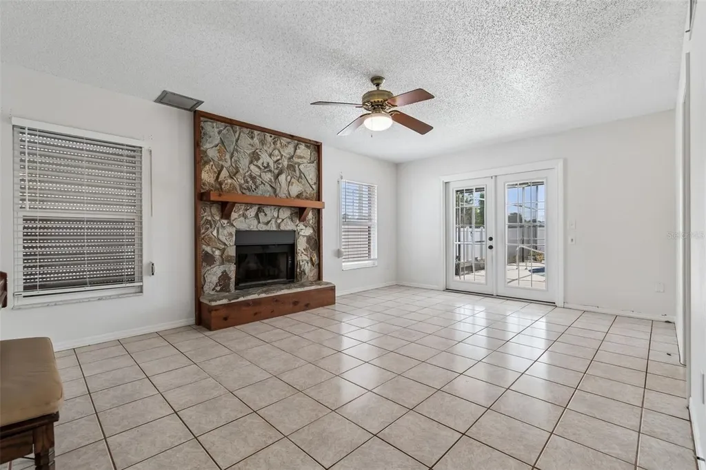 2620 Giant Place Seffner FL 33584