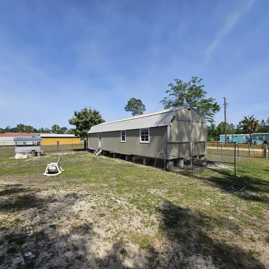 12132 Pineridge Road Fountain FL 32438