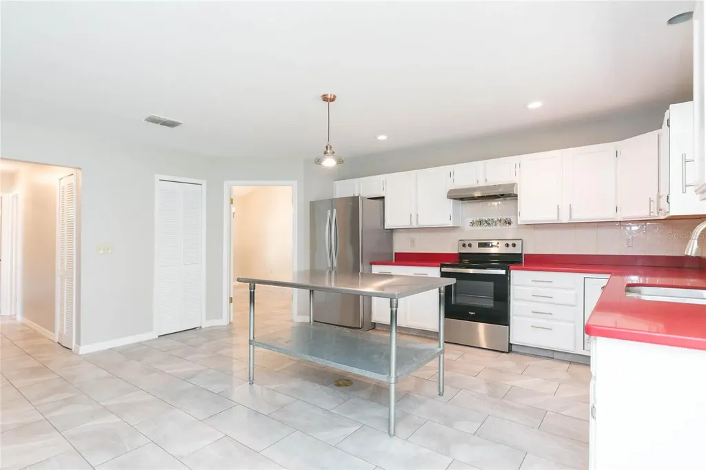 18306 Felspar Way Tampa FL 33647
