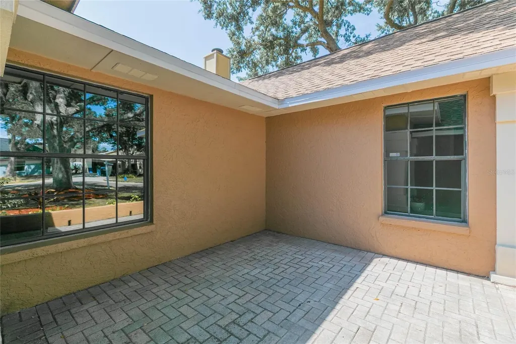 18306 Felspar Way Tampa FL 33647
