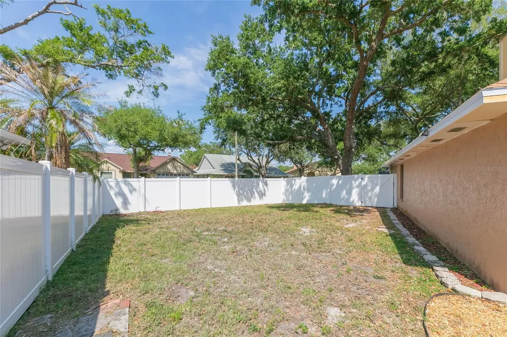 18306 Felspar Way Tampa FL 33647