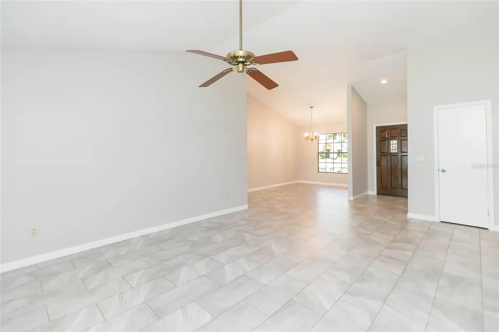 18306 Felspar Way Tampa FL 33647