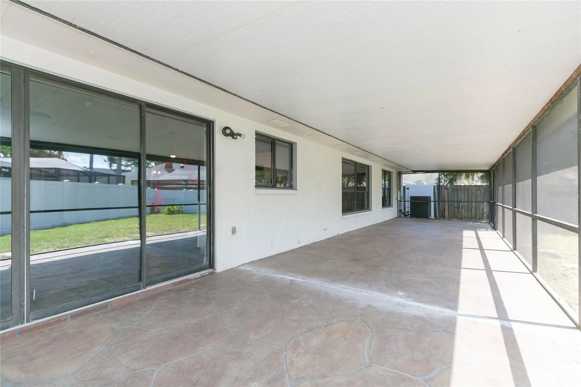 18306 Felspar Way Tampa FL 33647