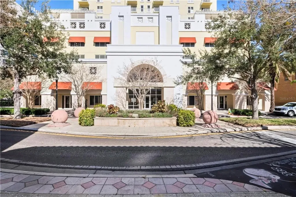 628 Cleveland Street Clearwater FL 33755