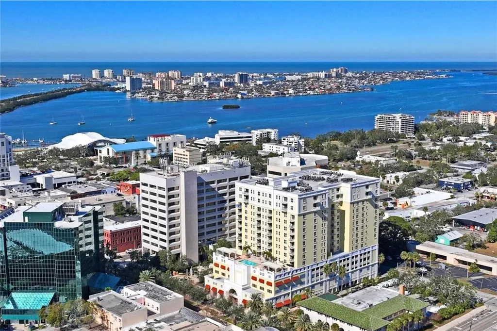 628 Cleveland Street Clearwater FL 33755