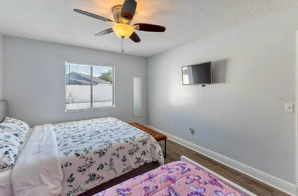 252 Hidden Springs Circle Kissimmee FL 34743
