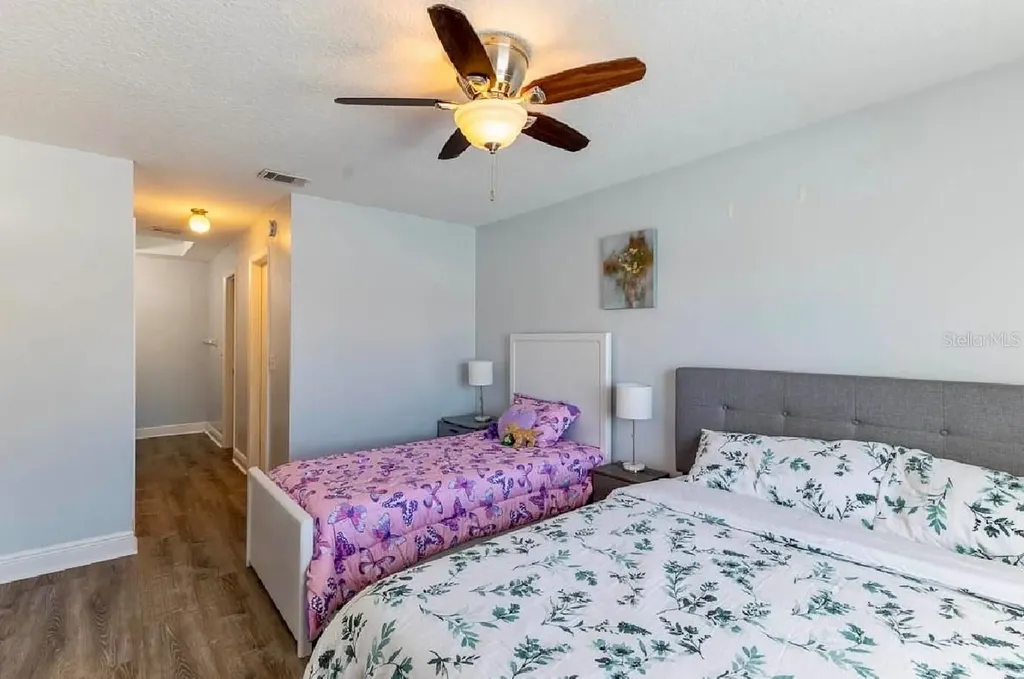252 Hidden Springs Circle Kissimmee FL 34743