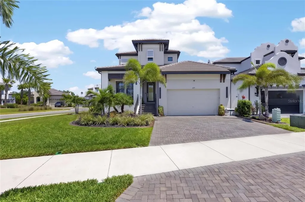 1075 Seagrape Drive Ruskin FL 33570