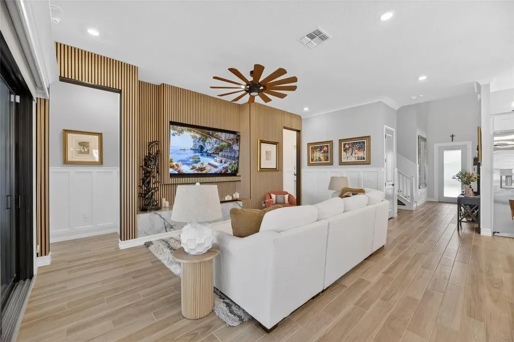 1075 Seagrape Drive Ruskin FL 33570