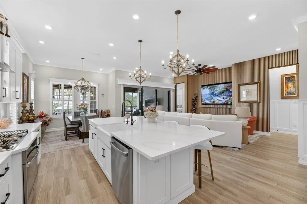 1075 Seagrape Drive Ruskin FL 33570