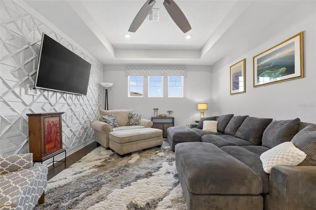1075 Seagrape Drive Ruskin FL 33570