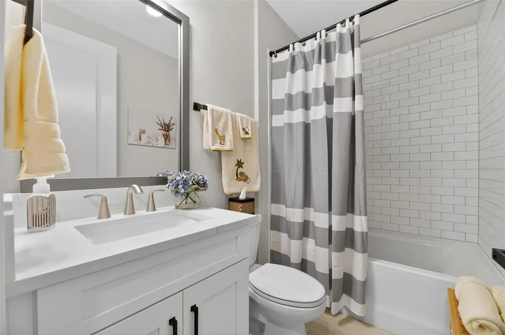 1075 Seagrape Drive Ruskin FL 33570