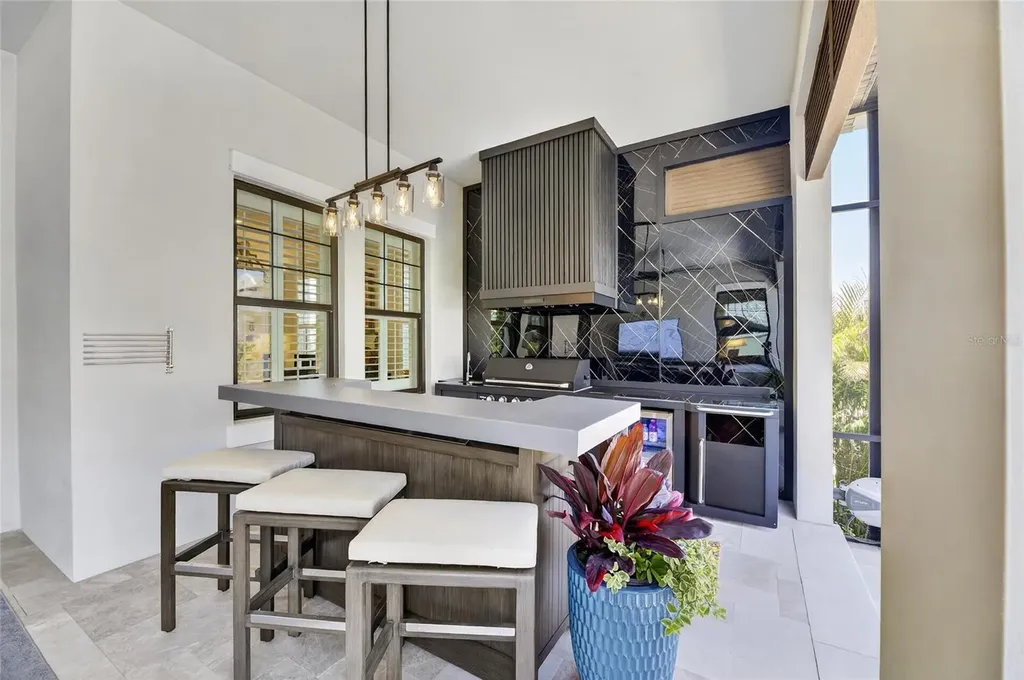 1075 Seagrape Drive Ruskin FL 33570