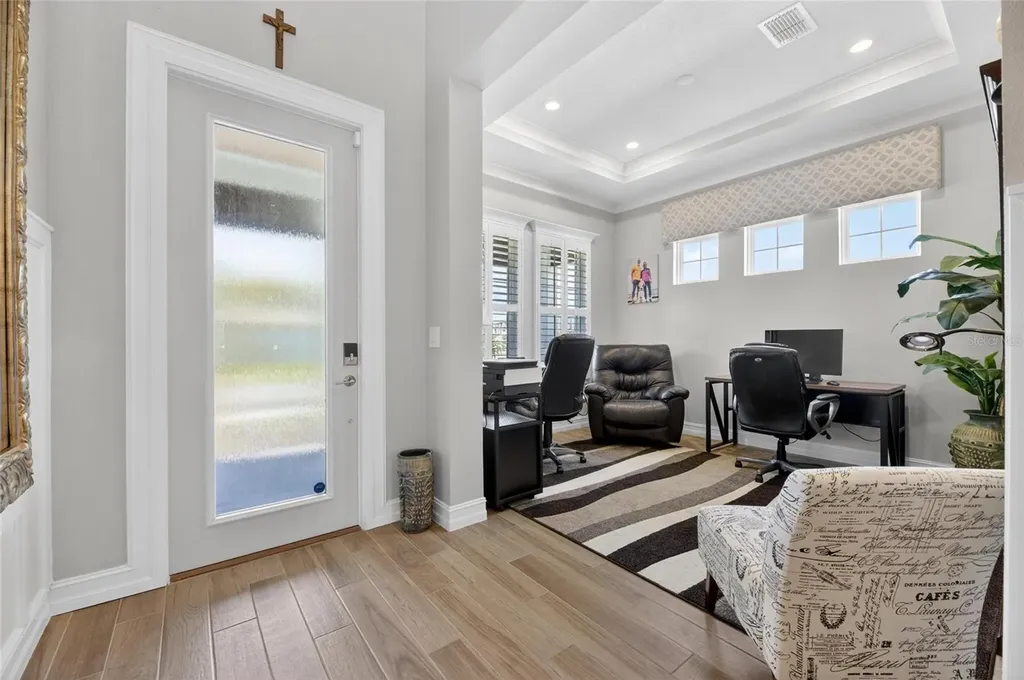 1075 Seagrape Drive Ruskin FL 33570
