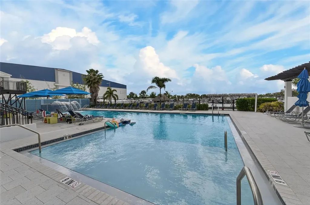 1075 Seagrape Drive Ruskin FL 33570