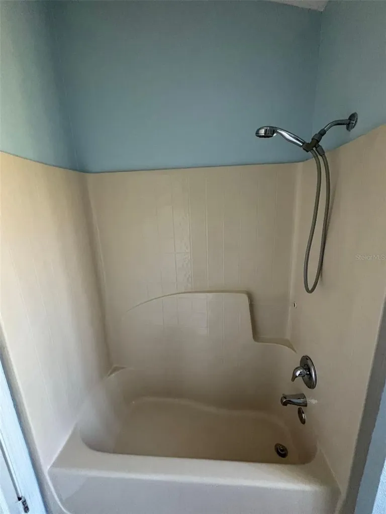 1001 Eiffel Lane Kissimmee FL 34759