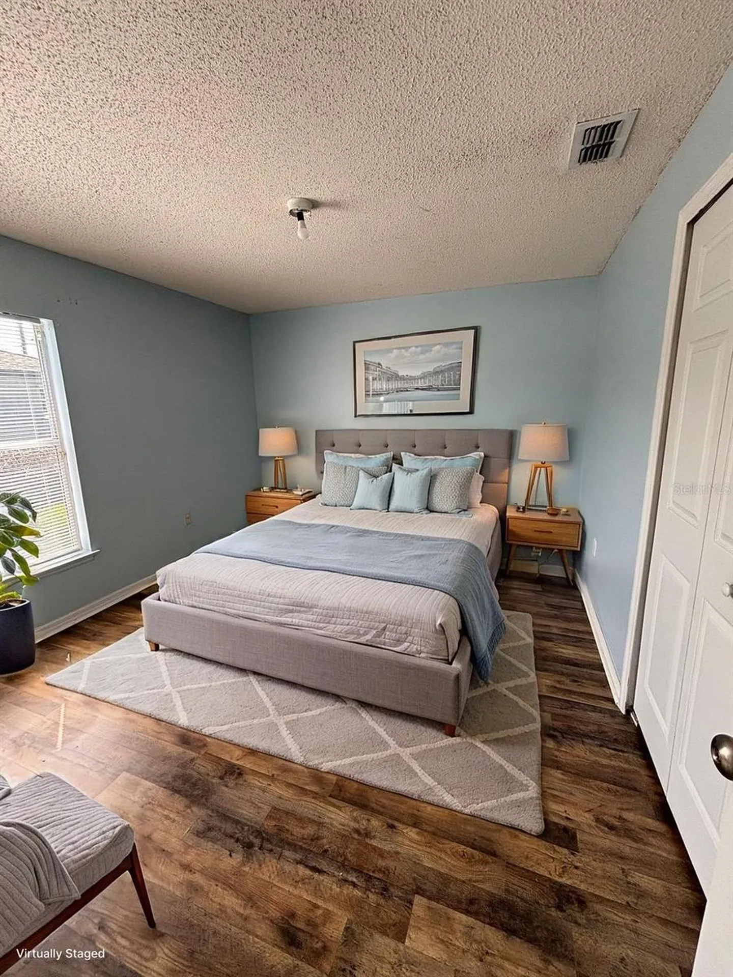 1001 Eiffel Lane Kissimmee FL 34759