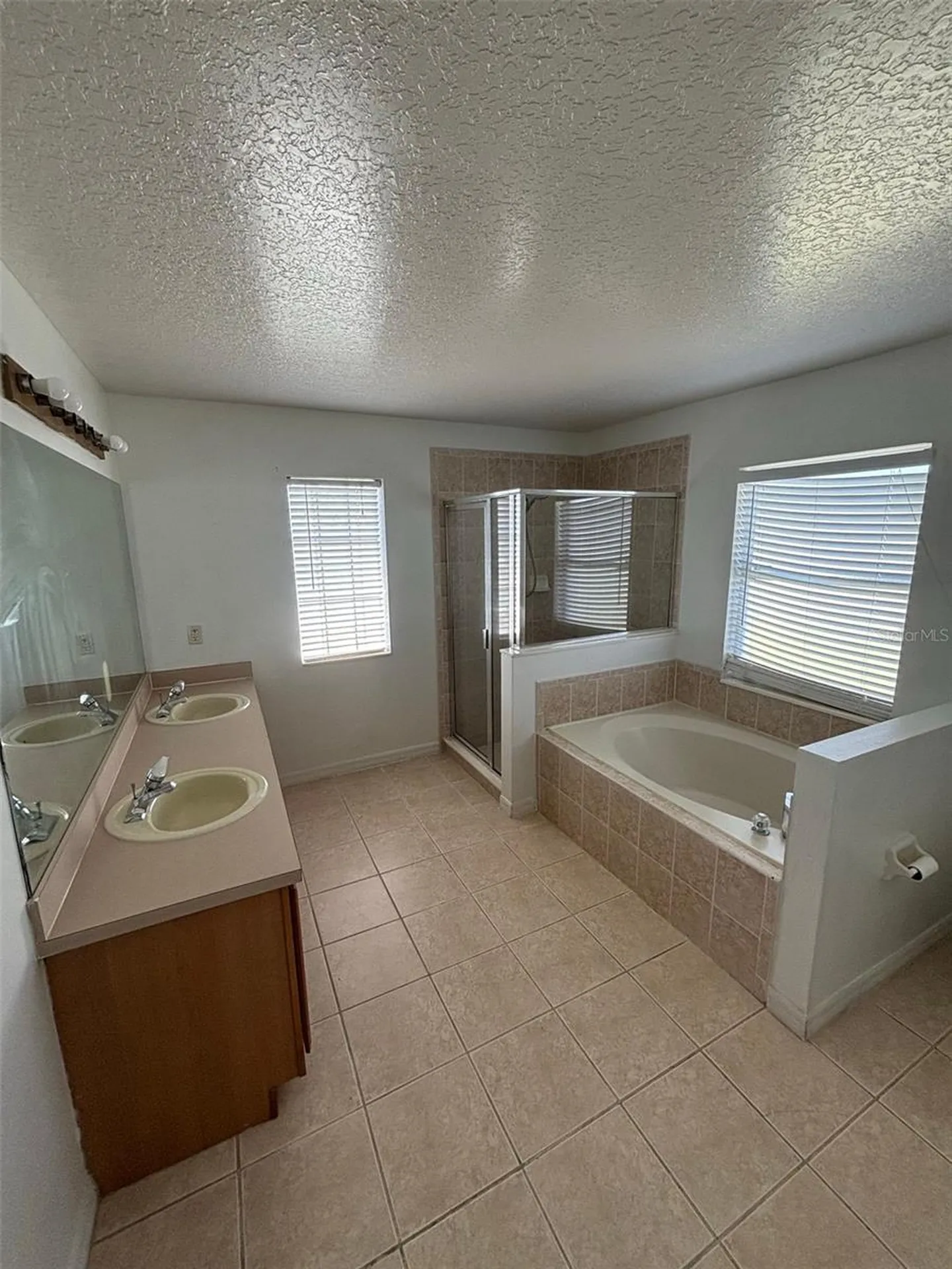 1001 Eiffel Lane Kissimmee FL 34759
