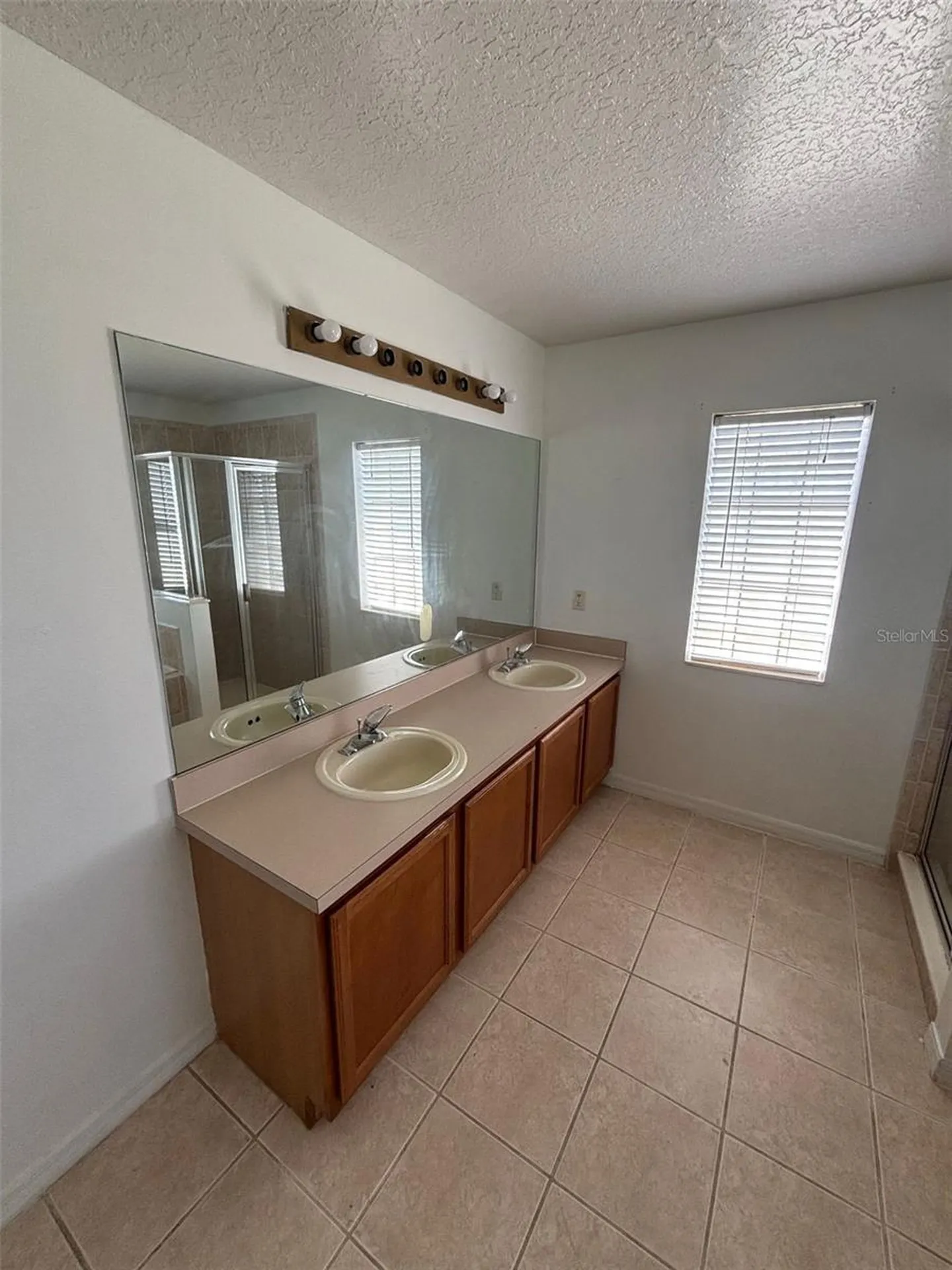 1001 Eiffel Lane Kissimmee FL 34759