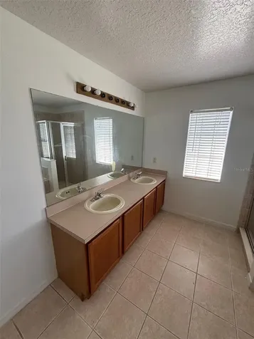 1001 Eiffel Lane Kissimmee FL 34759