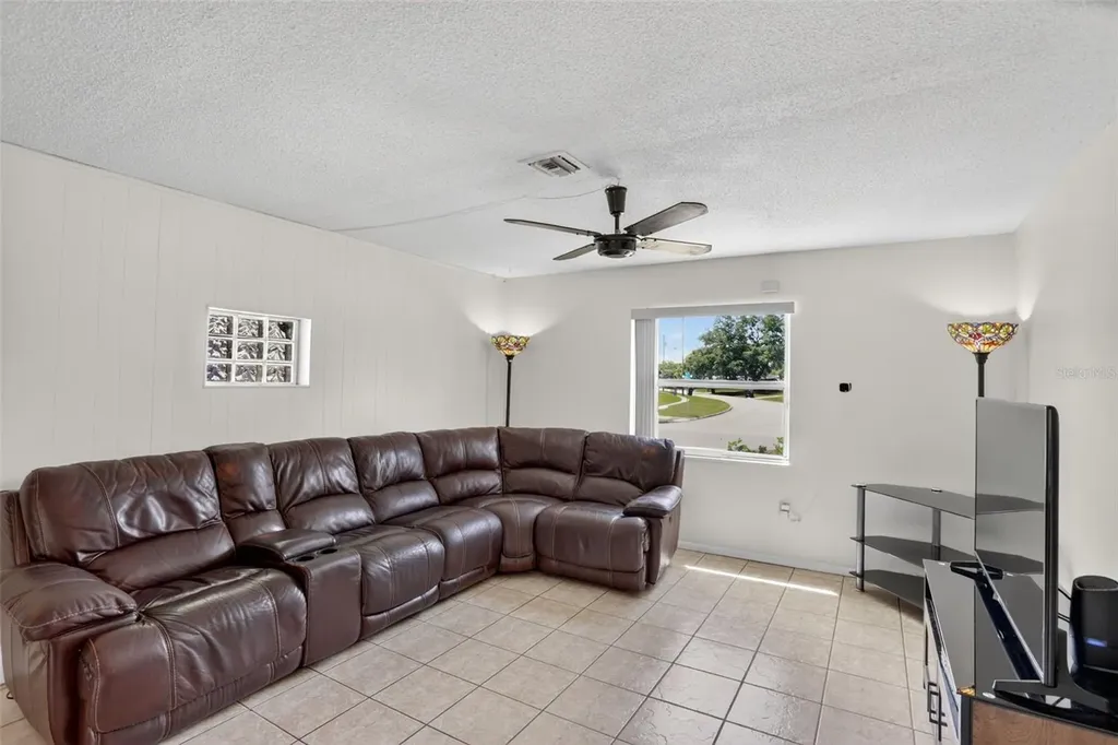 4202 Crossen Drive Orlando FL 32822