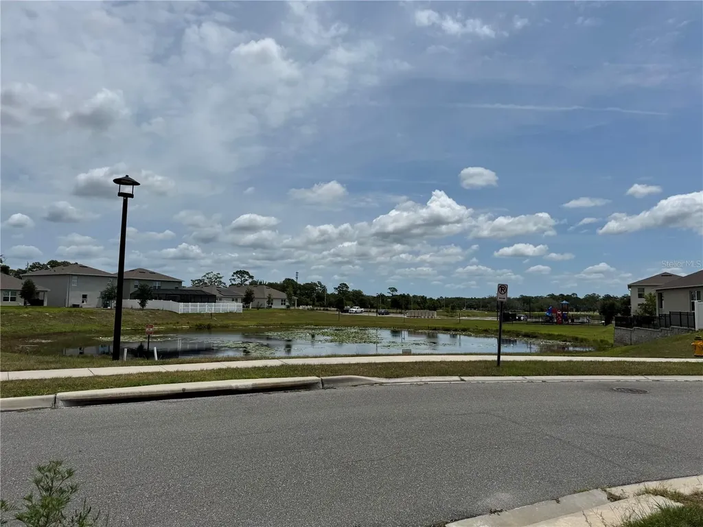 1325 Winter Gray Circle Deltona FL 32738