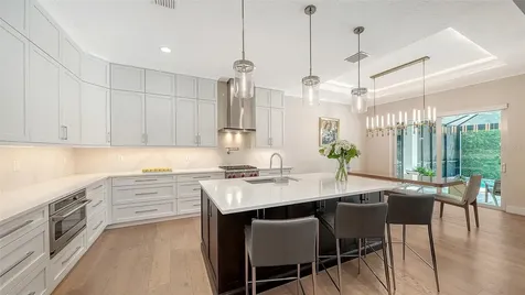 7700 Sandhill Lake Drive Sarasota FL 34241