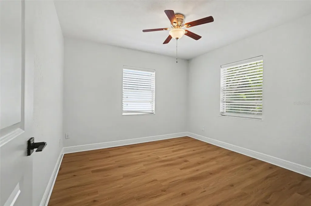 4704 W Lawn Avenue Tampa FL 33611