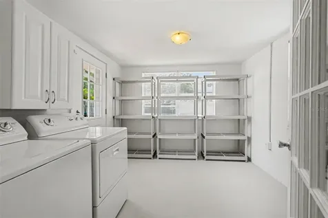 4704 W Lawn Avenue Tampa FL 33611