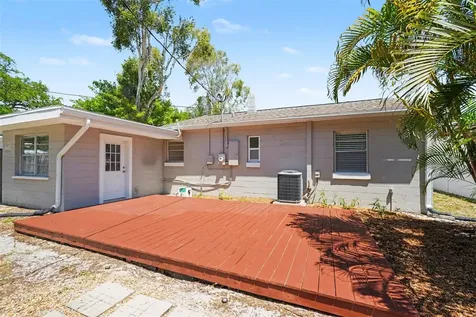 4704 W Lawn Avenue Tampa FL 33611