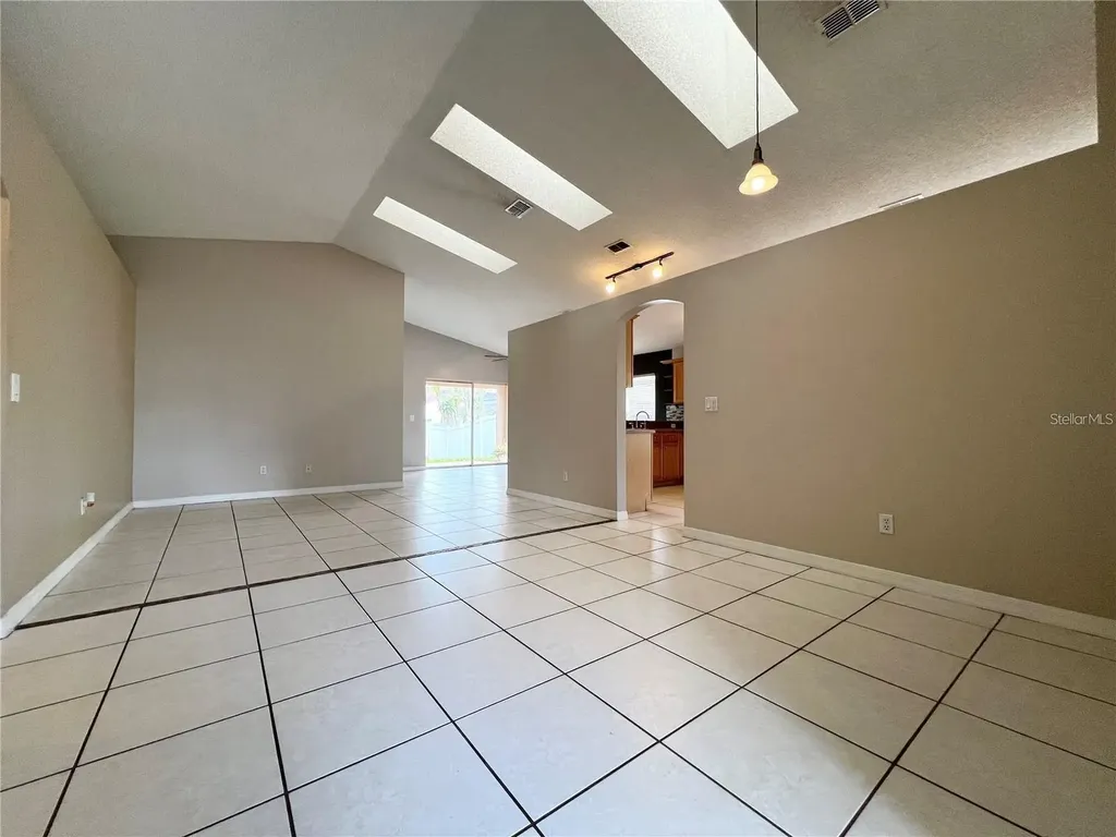 202 Woodbury Pines Circle Orlando FL 32828