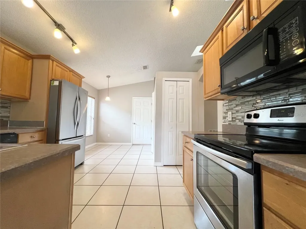 202 Woodbury Pines Circle Orlando FL 32828