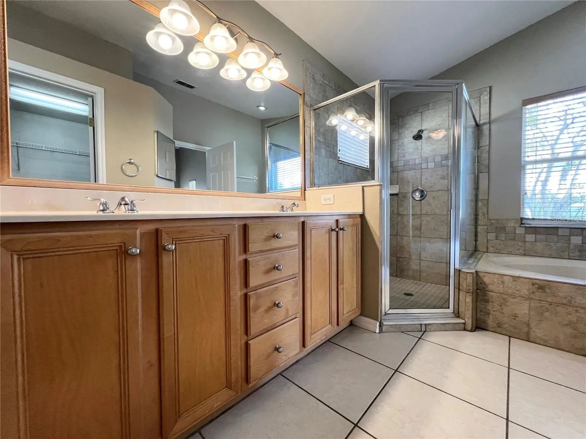 202 Woodbury Pines Circle Orlando FL 32828