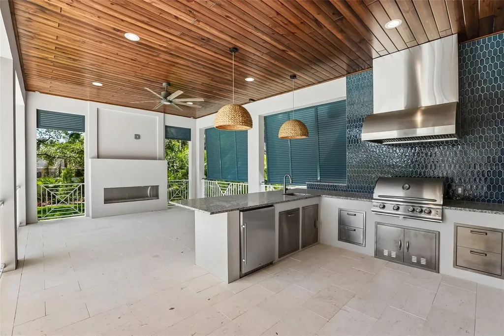 3013 S West Shore Boulevard Tampa FL 33629