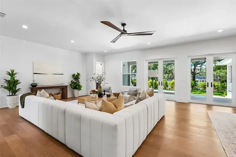 3013 S West Shore Boulevard Tampa FL 33629