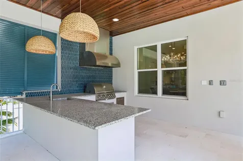 3013 S West Shore Boulevard Tampa FL 33629