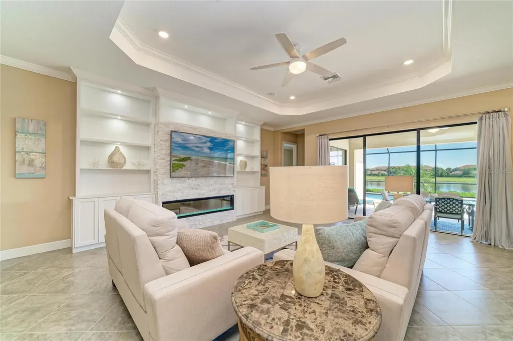 17456 Hickok Belt Loop Lakewood Ranch FL 34211
