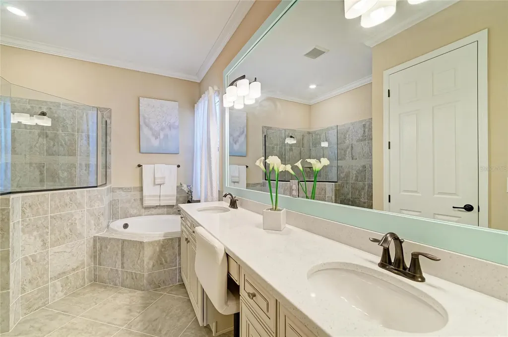 17456 Hickok Belt Loop Lakewood Ranch FL 34211