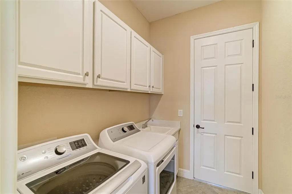 17456 Hickok Belt Loop Lakewood Ranch FL 34211