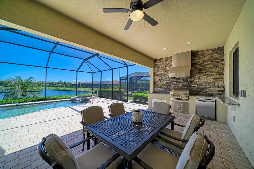 17456 Hickok Belt Loop Lakewood Ranch FL 34211