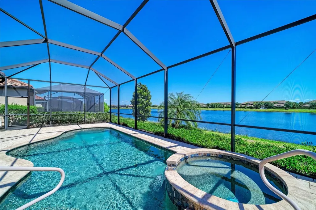 17456 Hickok Belt Loop Lakewood Ranch FL 34211