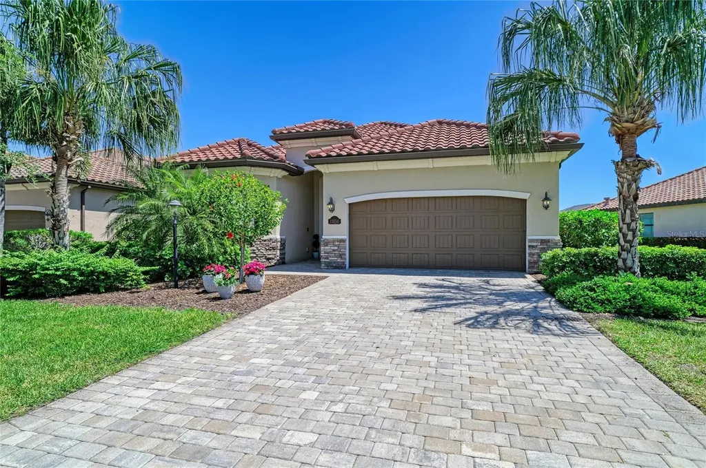 17456 Hickok Belt Loop Lakewood Ranch FL 34211