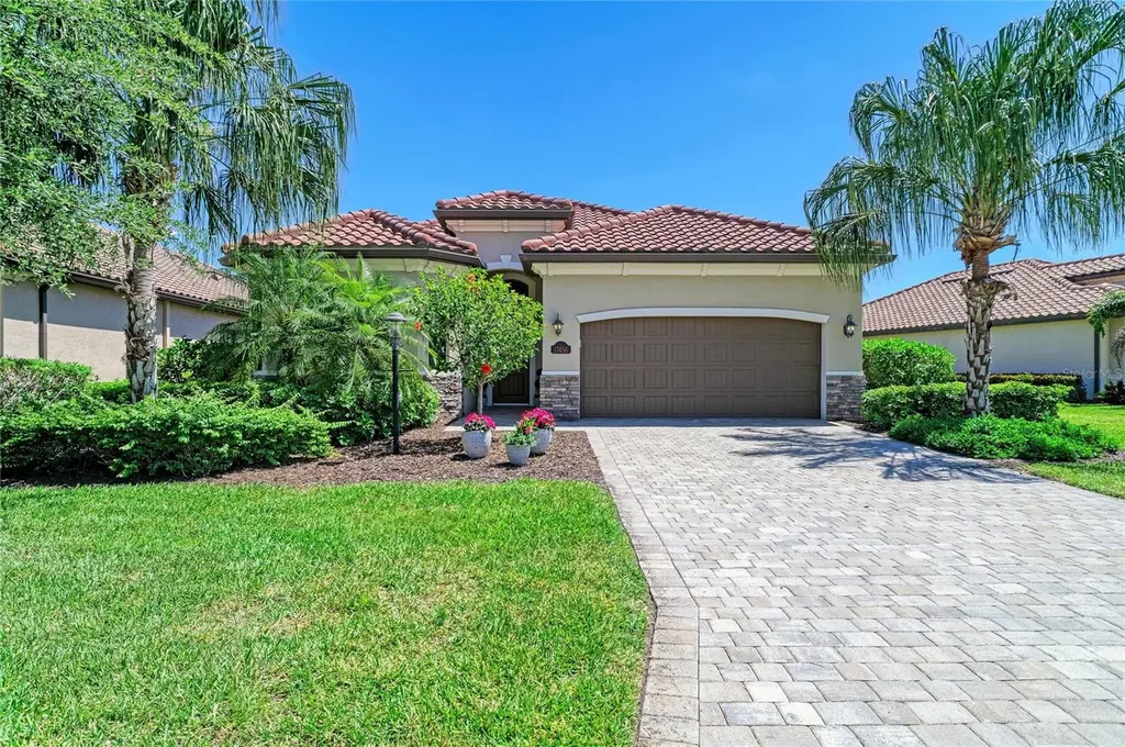 17456 Hickok Belt Loop Lakewood Ranch FL 34211