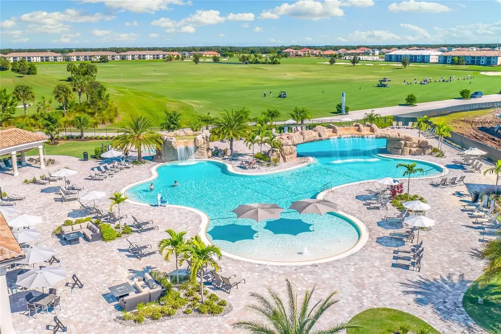 17456 Hickok Belt Loop Lakewood Ranch FL 34211