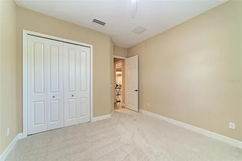 17456 Hickok Belt Loop Lakewood Ranch FL 34211