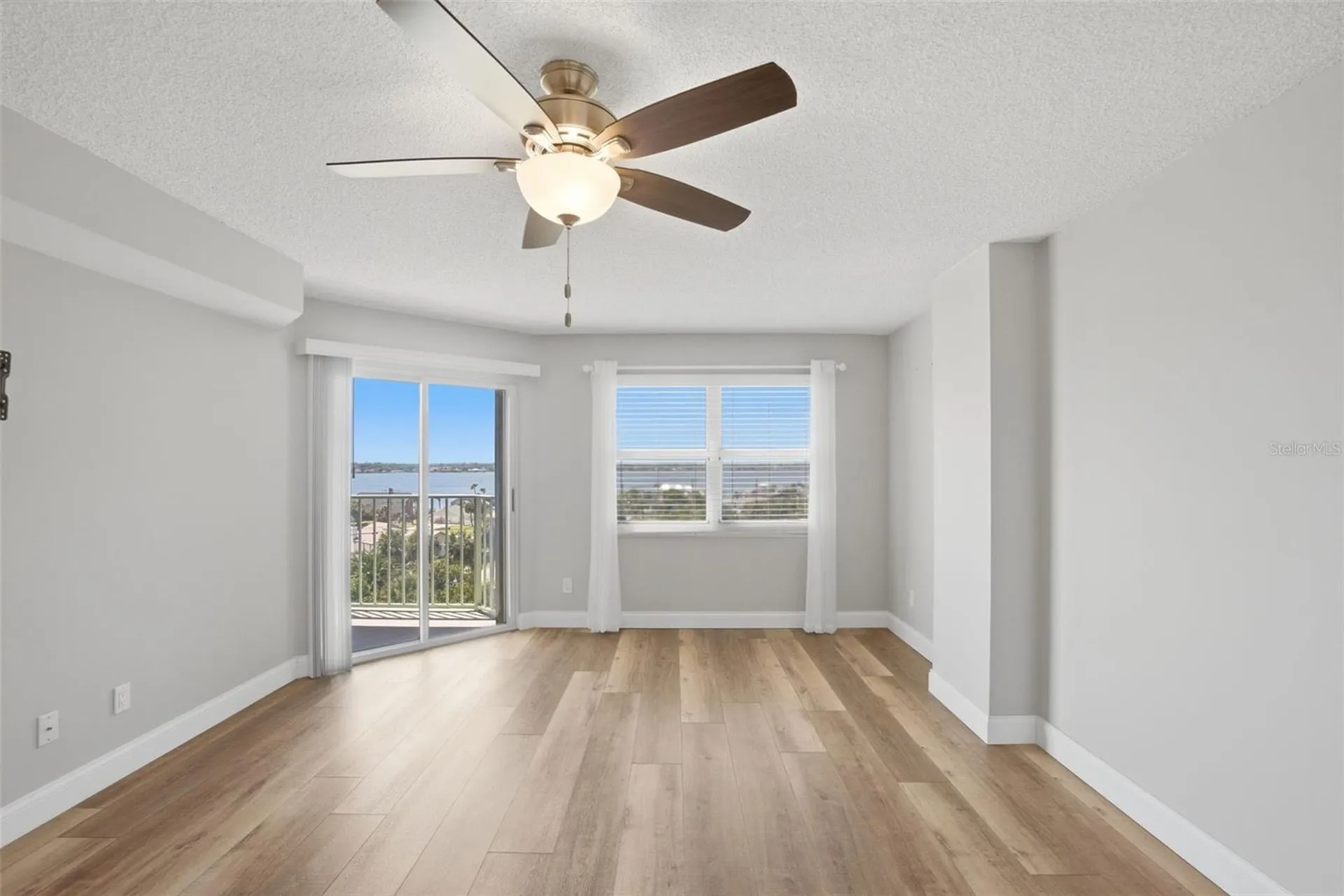 4 Oceans West Boulevard Daytona Beach Shores FL 32118