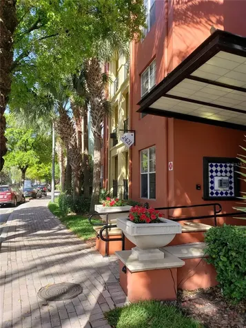402 S Armenia Avenue Tampa FL 33609